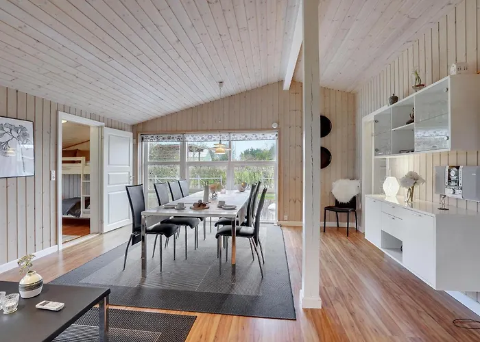 With Patio 319 Egernsund